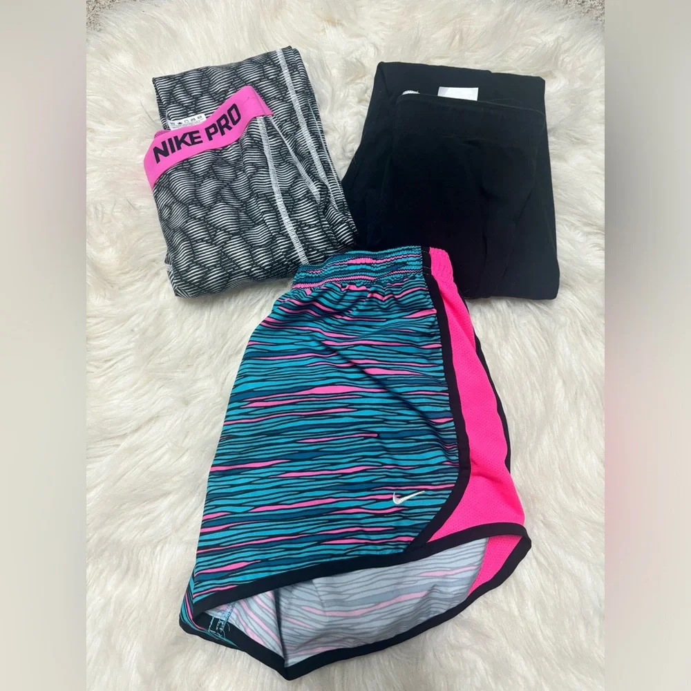 Girls Nike Shorts and Leggings Bundle size L / XL